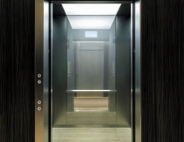 木饰与金属相得益彰